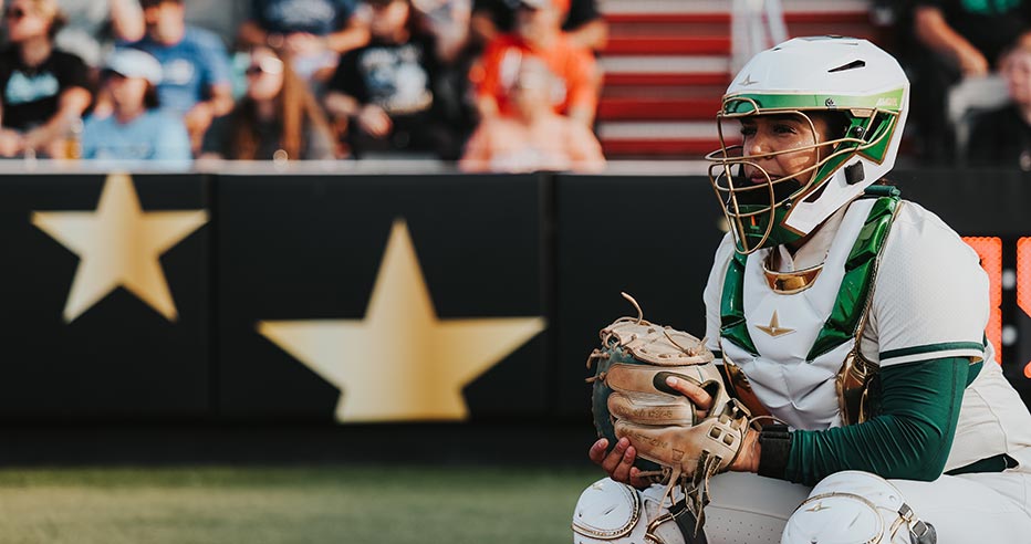 Sharlize Palacios catches for the Utah Talons during the 2026 season.