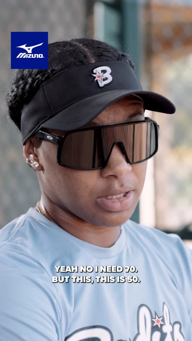 The cameras were rolling... and so was the commentary. ðð¤

Mic'd Up, presented by @mizunofastpitchusa