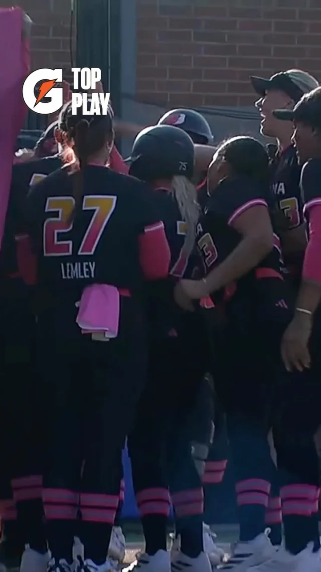 First home run of the season for @bayleekling â
Go ahead GRAND SLAM ââ
Blaze WIN âââ