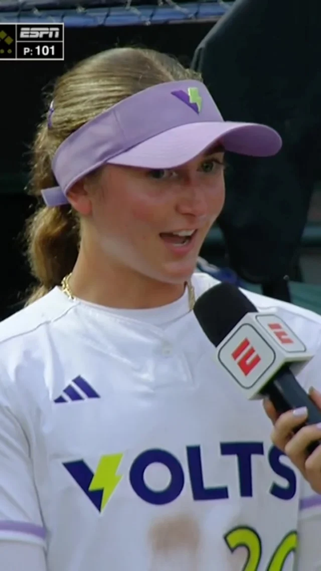 If Peanut isn't impressed, we sure are

Another day, another homer for @jackie.lis