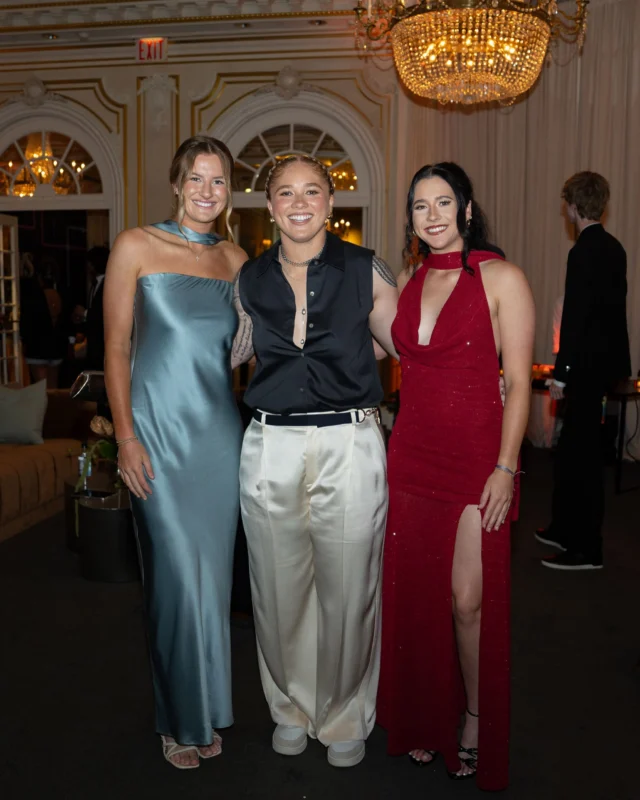 traded in the uniform for formal wear â¨ 

Reese Atwood, Megan Grant, and Leighann Goode attended the #ESPYs last night on behalf of their nominations with Texas and UCLA!

photo credit to @mackenziefitzpatrick ð¸