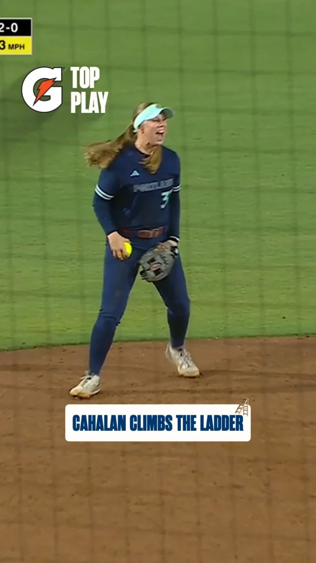 WENT UP AND GOT IT ð°

Kenleigh Cahalan played this ball PERFECTLY!

presented by @Gatorade