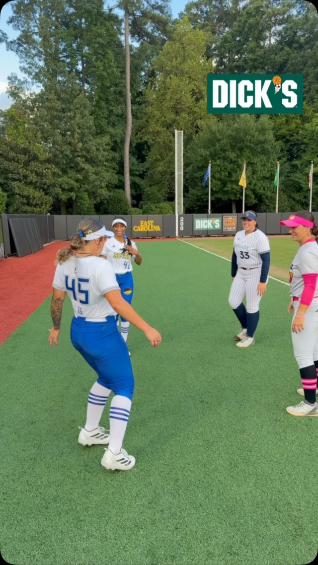 Nothing like a good hacky sack for warm ups ð

@littleleague x @dickssportinggoods