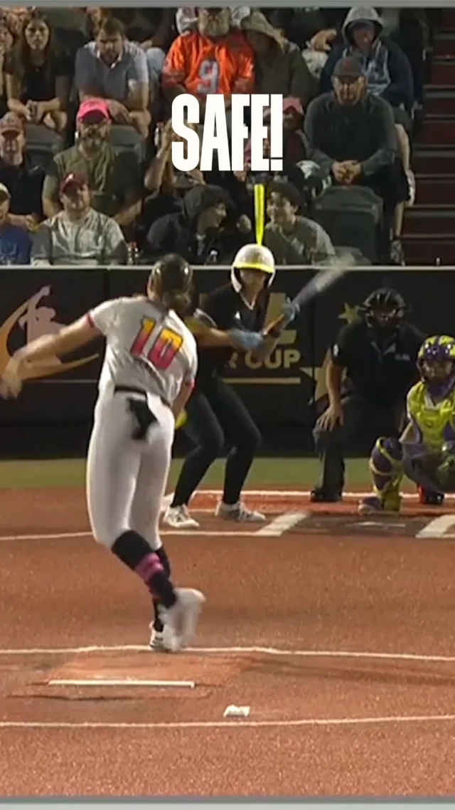 only Sydney McKinney could make slipping on a wet base look this graceful ð
(and a perfect bunt, btw)