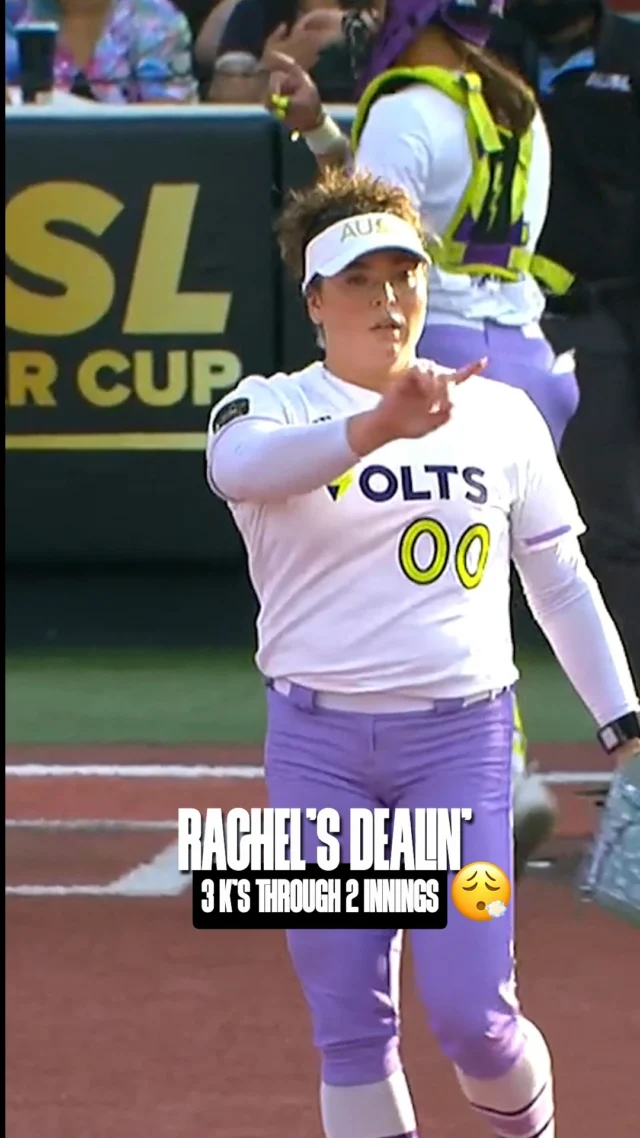 DEALIN' â¼ï¸

Rachel's got it going early tonight!