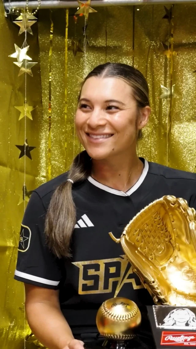 Sydney Romero took home the very first AUSL x Rawlings Gold Glove ð

Romero led all AUSL shortstops with 45 assists, five double plays, and a .974 fielding percentage!