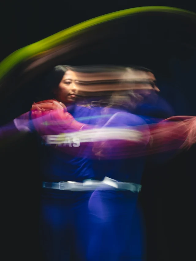 a softball player in motion will stay in motion unless acted upon by an outside force (or whatever Sir Isaac Newton said)
ð¸ @jadehewittmedia