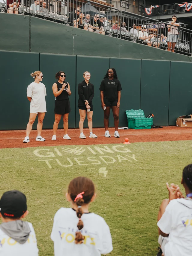 Y'all, we had a BLAST hosting some of our littlest Volts at Dell Diamond
This #TogetherTuesday we partnered with @playball and @givingtuesday to host a skills clinic at our home in Round Rock, TX
We encourage folks both in Texas and around the world to volunteer in their communities just like our amazing athletes ðâ¡ï¸