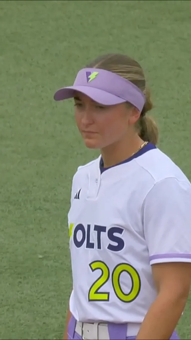 AIR JACKIE! ð¤ð¤ð¤

@jackie.lis goes up and GETS this heater for the out â¡ï¸
