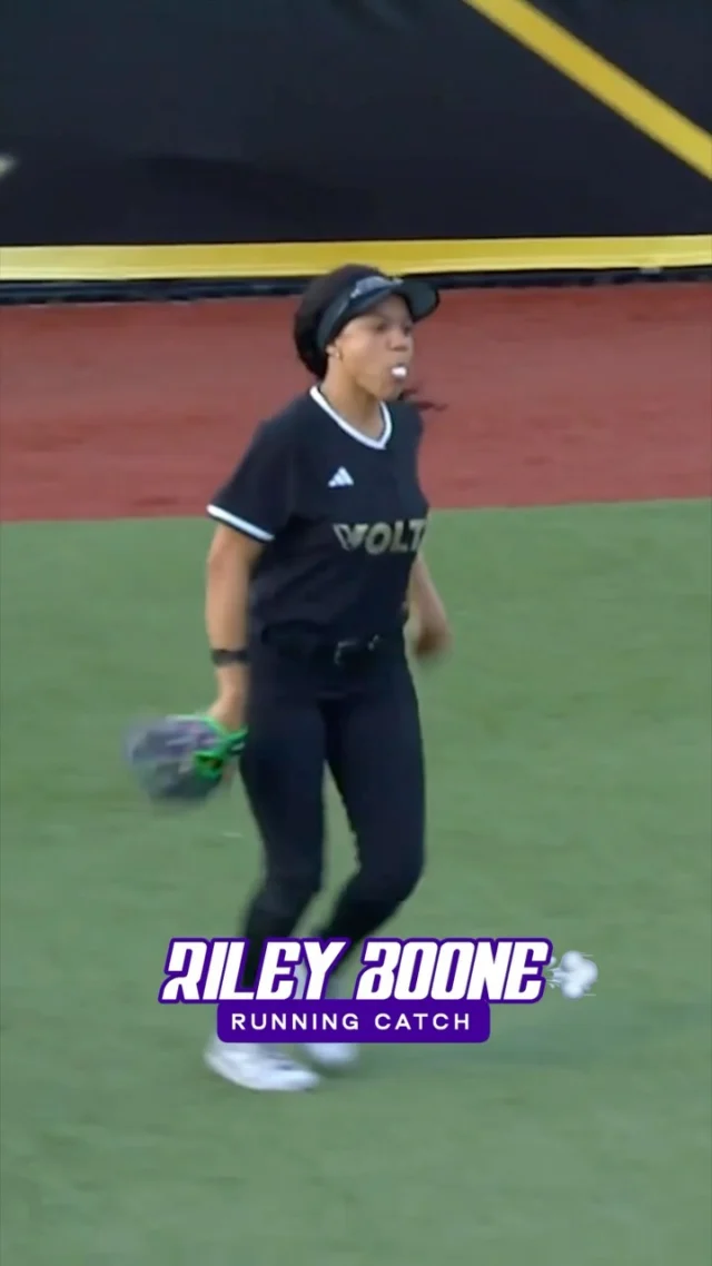 another day, another INSANE play from @rylie.boone