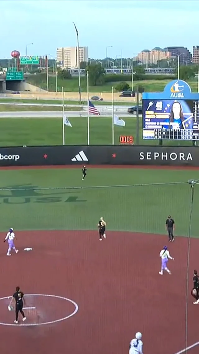 HUGE inning win for Team Flippen off the bat of Bubba! â¡ï¸