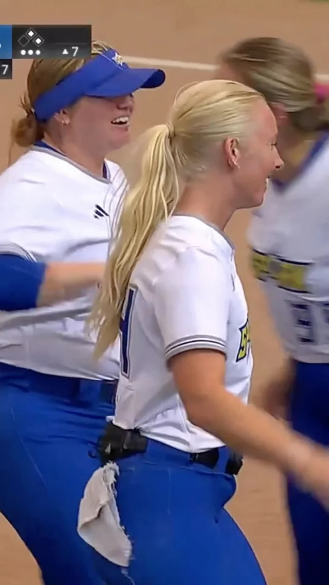 A double play that had everyone shook ð«ª